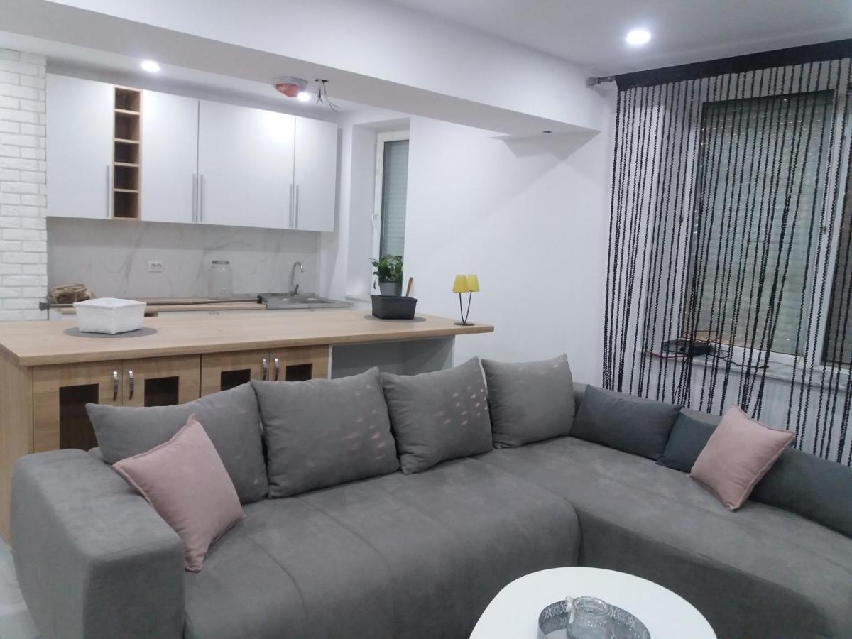 Apart Eric Apartment คาลาฟัท ภายนอก รูปภาพ
