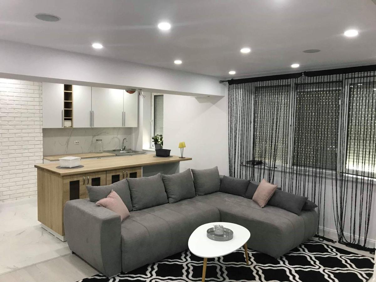Apart Eric Apartment คาลาฟัท ภายนอก รูปภาพ